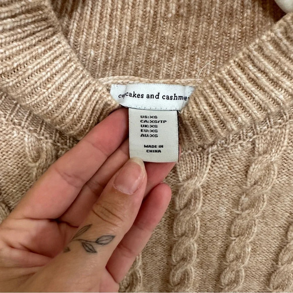 Cupcakes & Cashmere Champagne Vest - Picture 4 of 5